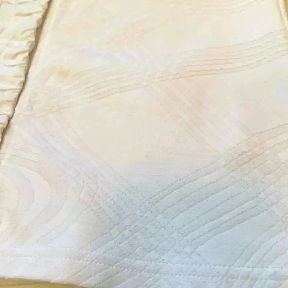 Orly White, Long  sleeve, Button Up top w crisp collar, four-way stretch, fitted - Picture 4 of 7